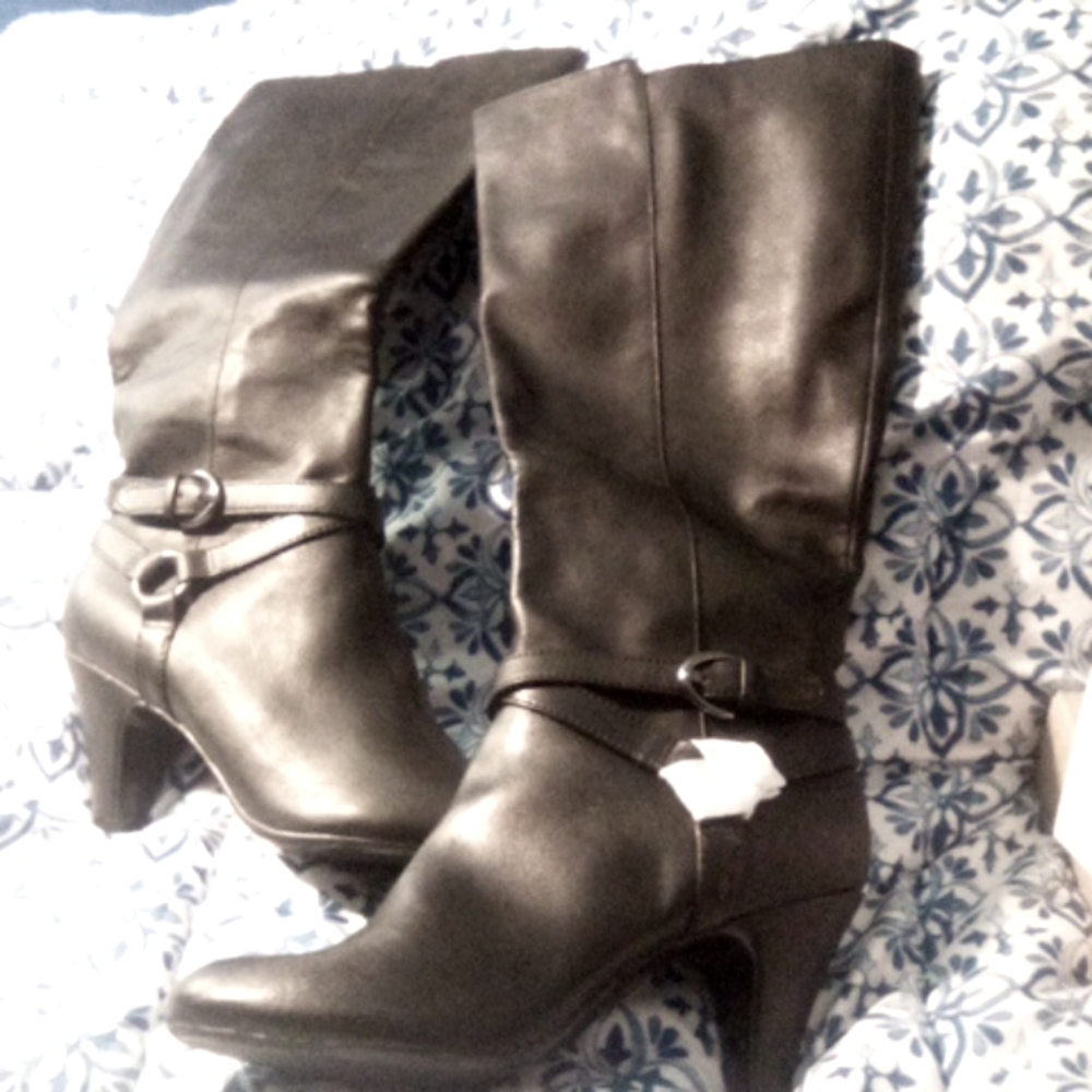 Calf high boots